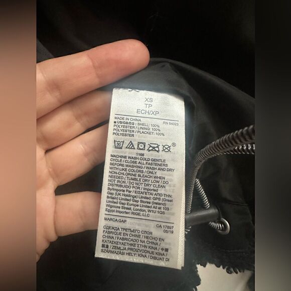 GAP FIT TEDDY JACKET WORN 2X BLACK XS - Picture 6 of 6